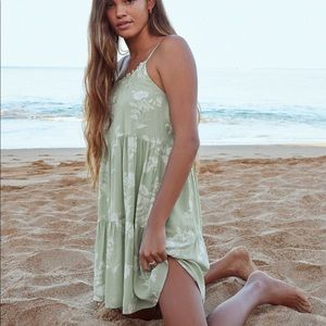 New with tags Z Supply Resort Breezy Floral Dress size xs